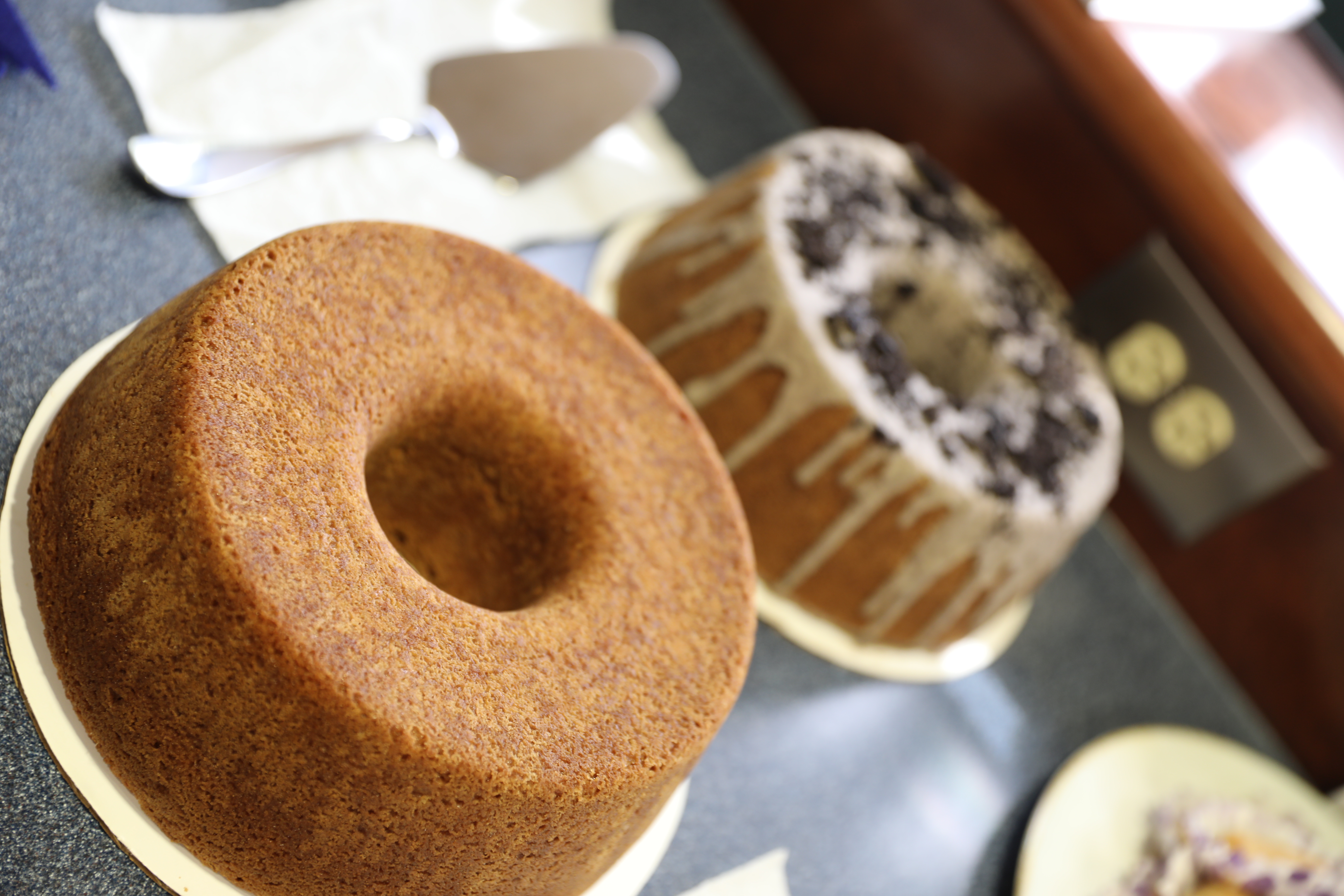 Photo of pound cake and bundt cake