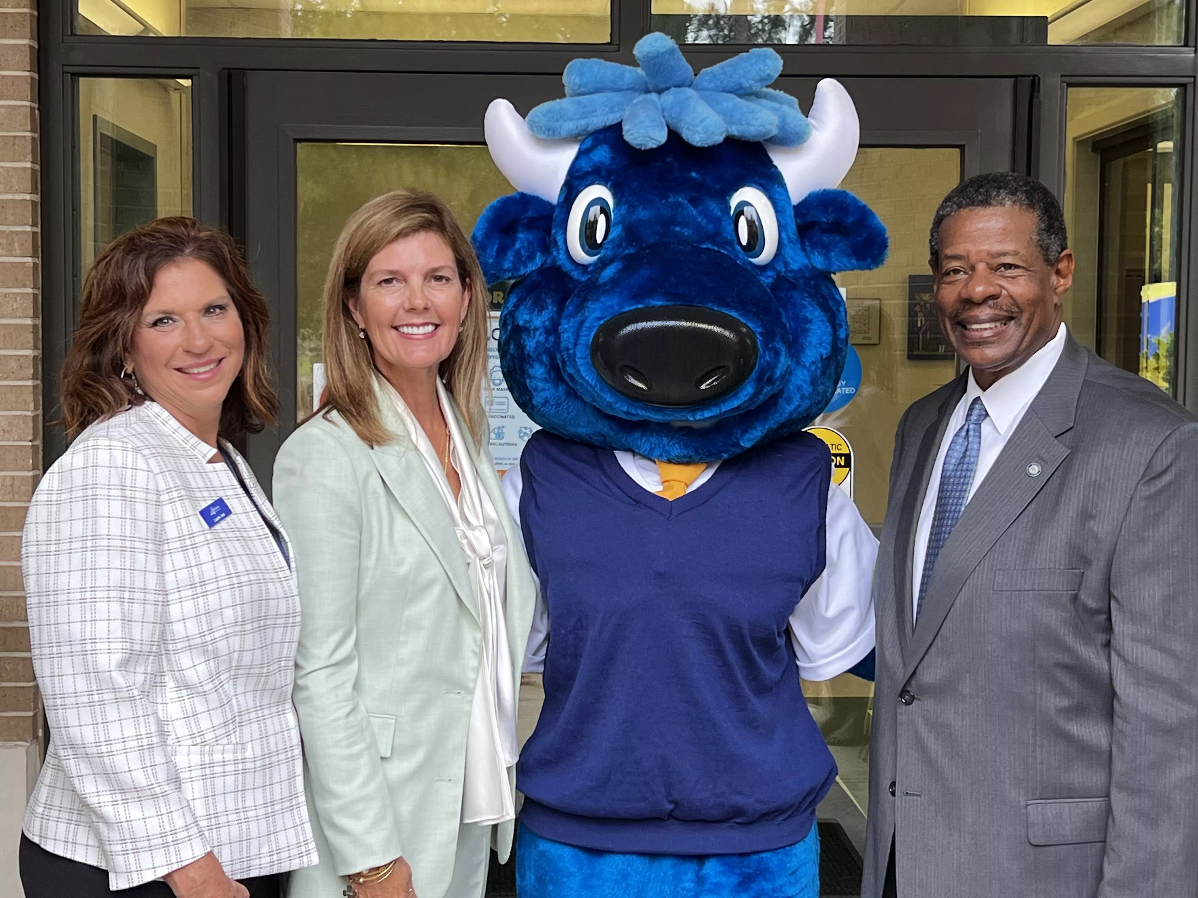 Principal of Midlands Middle College Dr. Laurie Lee, Lt. Governor Pamela Evette, Mav, MTC President Dr. Ron Rhames